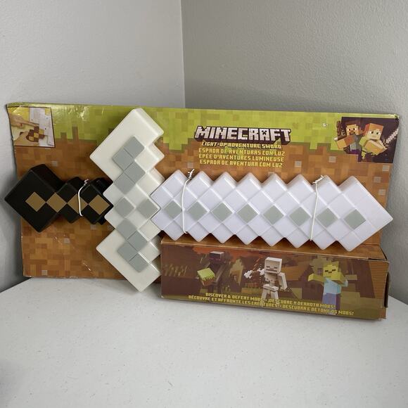 Minecraft Light-up Adventure Sword FMD13 New Toy Battery Powered Mojang Pixel - Picture 1 of 6